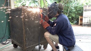 Breaking into a massive 1000lb Safe with a Plasma Cutter