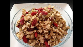 Homemade Granola Recipe - HASfit How to Make Granola - DIY Healthy Granol...