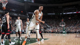 Milwaukee Bucks Continue Dominant NBA Playoff Run | Tyreke Evans Dismisse...