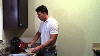 Chocolate Peanut Butter Protein Balls - Protein Recipe - HASfit Healthy R...