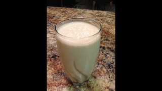 Coconut Banana Bliss Breakfast Smoothie Recipe - HASfit Protein Shake - H...