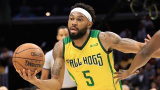 Celtics Sign Guard Xavier Silas to 10 Day Contract | Isaiah Thomas to Hav...