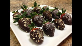 Healthy Chocolate Covered Strawberries - HASfit Vegan Chocolate Sauce - H...