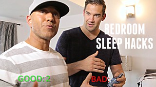 Shawn Stevenson Checks Lewis Howes Bedroom for Sleep Hacks