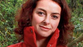 Annabelle Dowler aka Kirsty joins us on Zoom